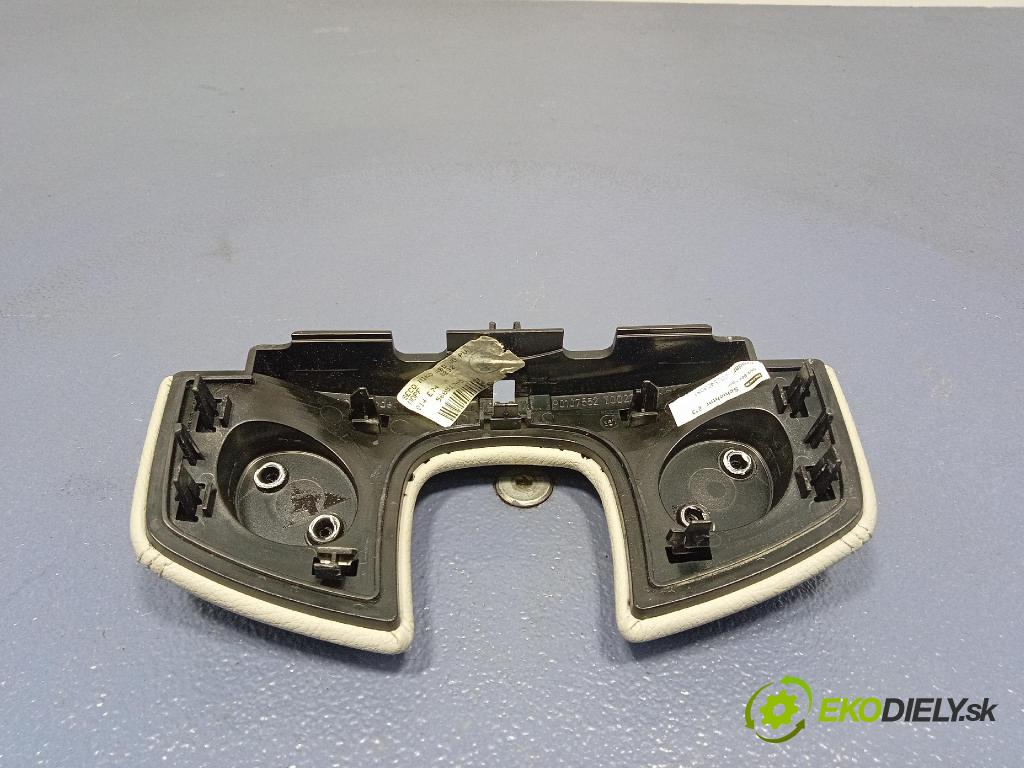 Mercedes S-klasa 2011 lišta Dekoratívne: Vnútri: P0107552