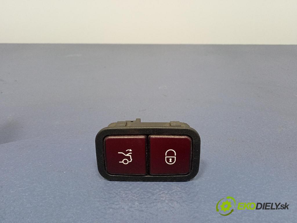 Mercedes S-klasa 2011 prepínač Klapky: kufra: A2208211479