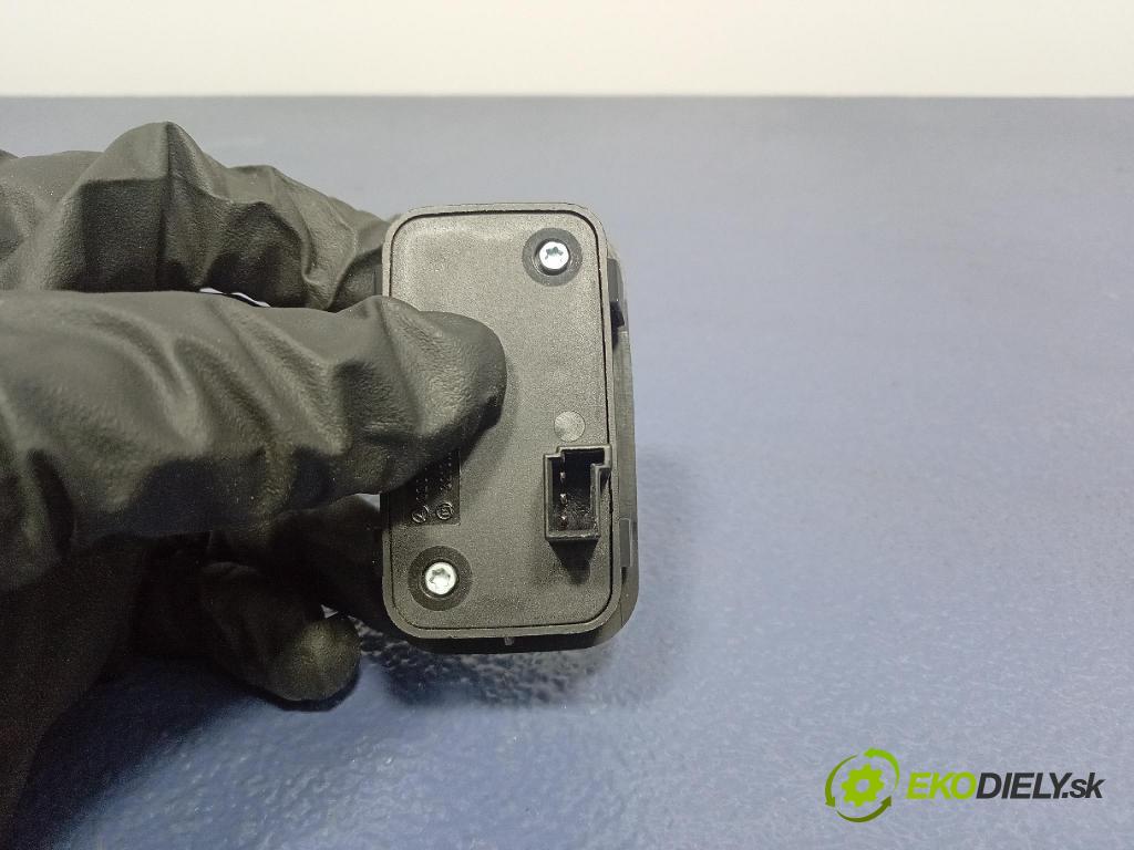 Mercedes S-klasa 2011 prepínač Klapky: kufra: A2208211479