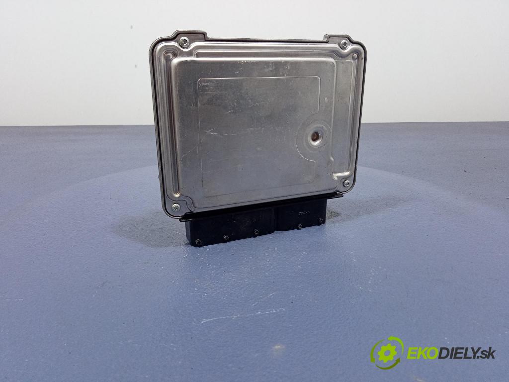 Vw Golf 2006 riadiaca jednotka Motor: 03G906021HC