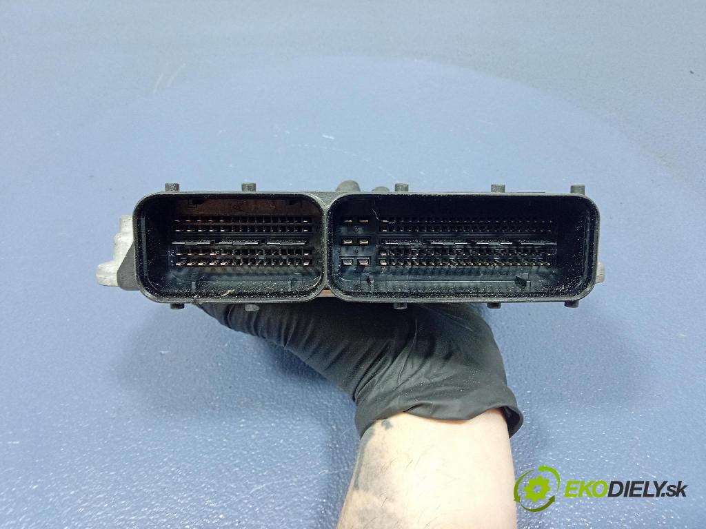 Vw Golf 2006 riadiaca jednotka Motor: 03G906021HC