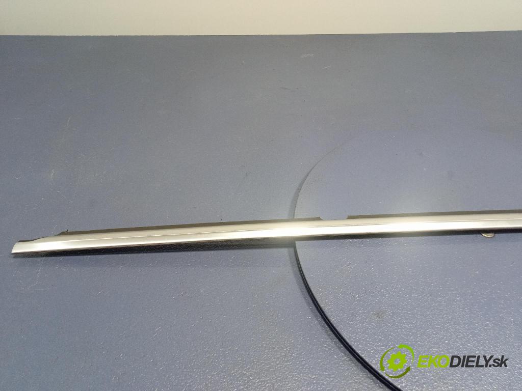 Mercedes S-klasa 2011 lišta Dekoratívne: