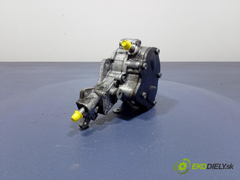 Vw Golf 2006 čerpadlo vákuová 038145209H