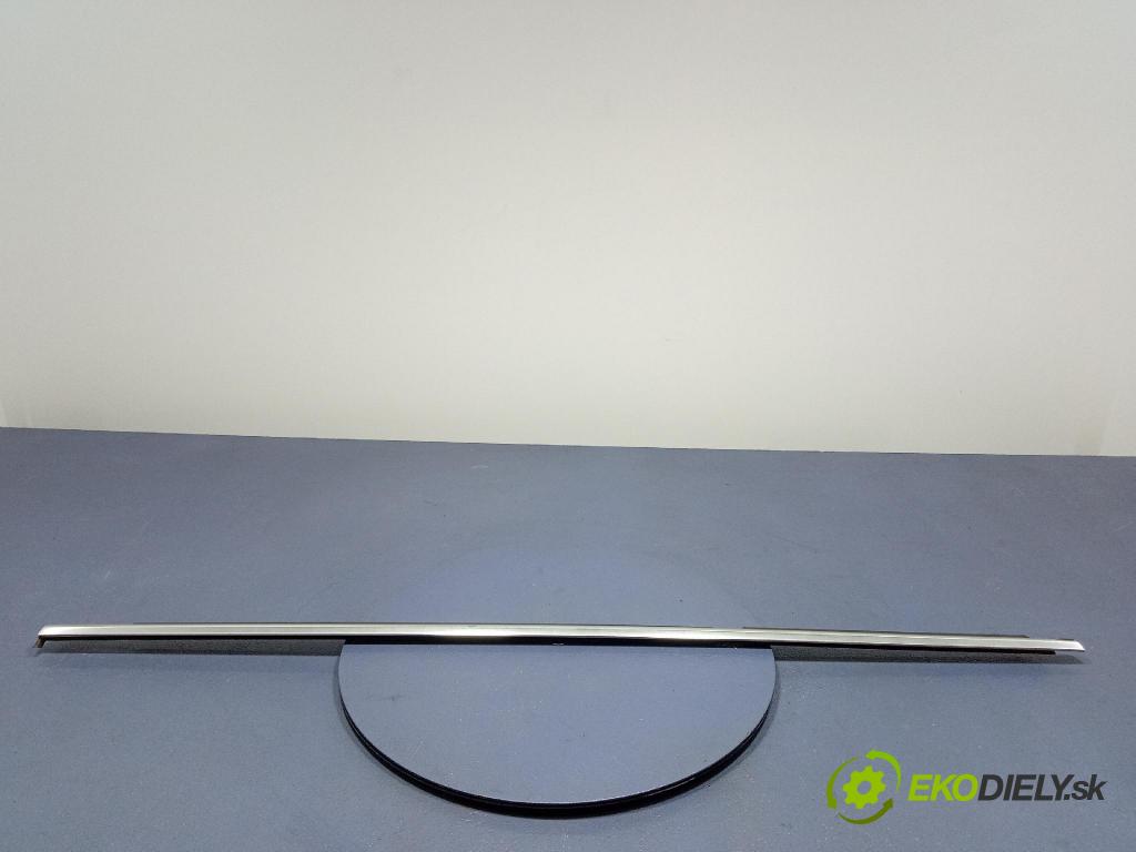 Mercedes S-klasa 2011 lišta Dekoratívne: