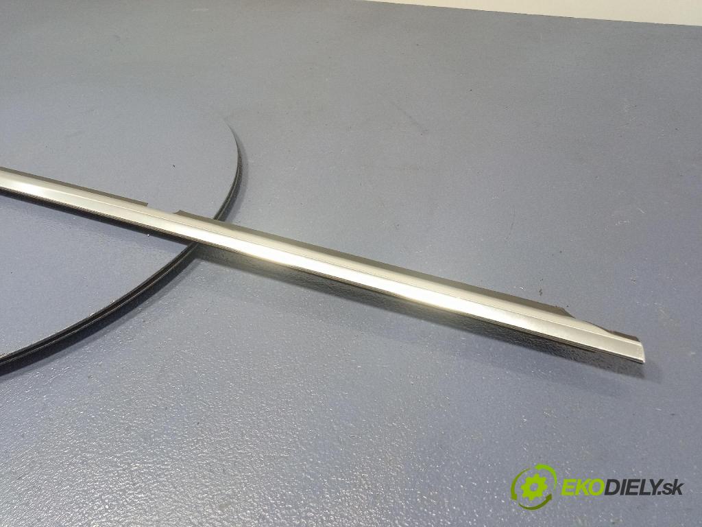 Mercedes S-klasa 2011 lišta Dekoratívne: