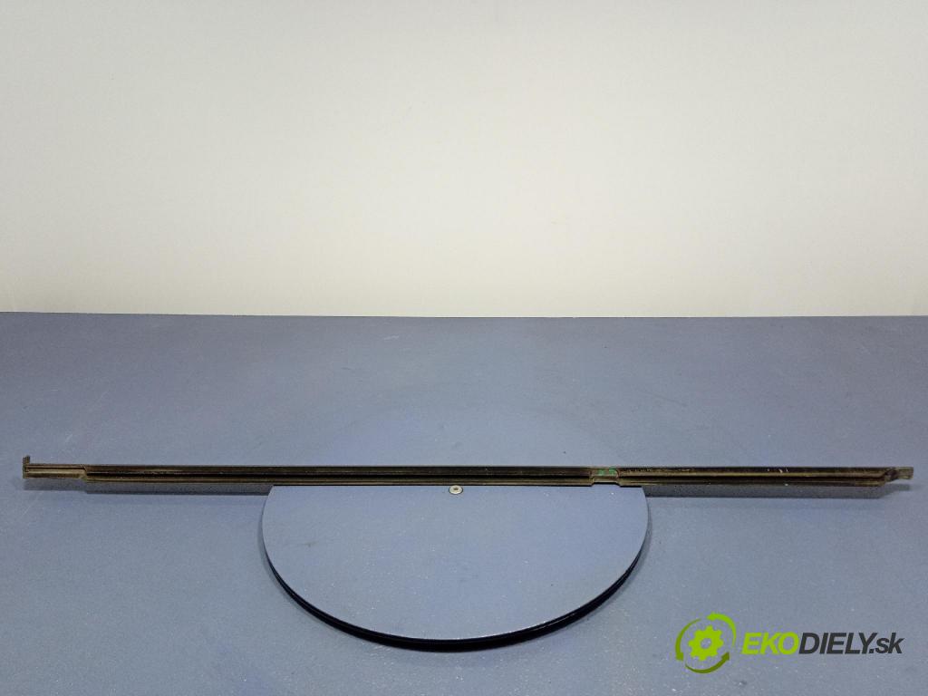 Mercedes S-klasa 2011 lišta Dekoratívne: