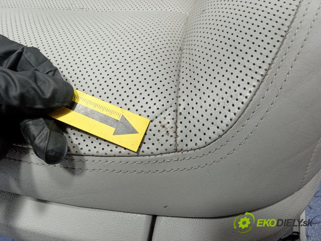 Mercedes S-klasa 2011 Sedačka Ovládače: 