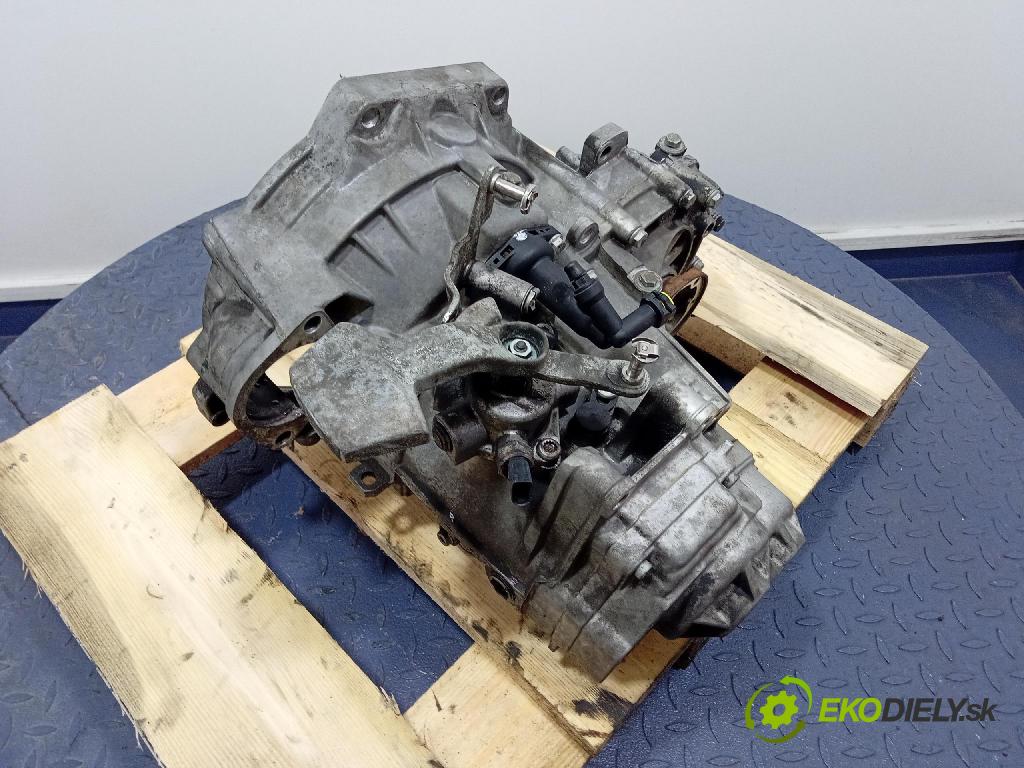 Vw Golf 2006 prevodovka Manualna JWN