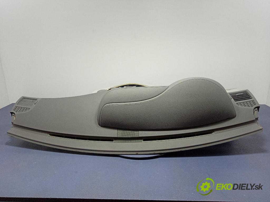 Mercedes S-klasa 2011 kokpit,pristrojová doska