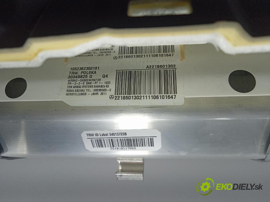 Mercedes S-klasa 2011 kokpit,pristrojová doska