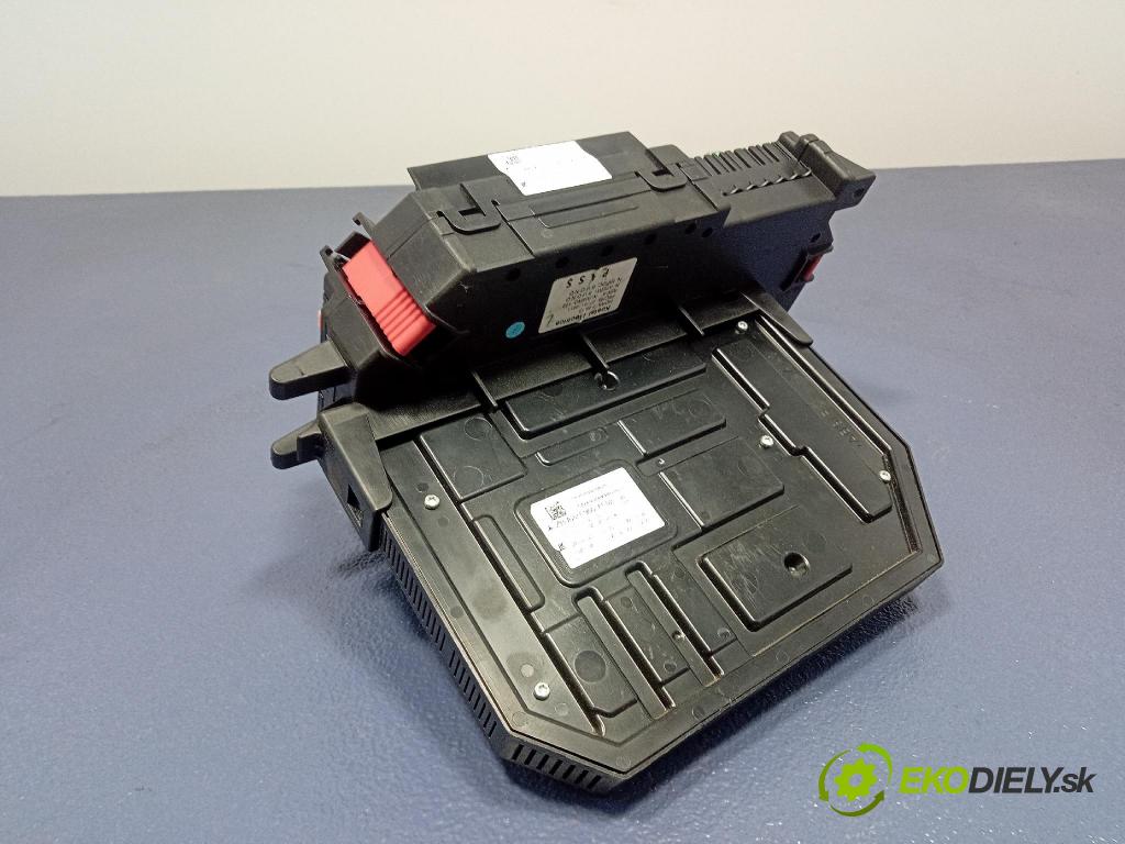 Mercedes S-klasa 2011 skrinka Poistky: A2219067200