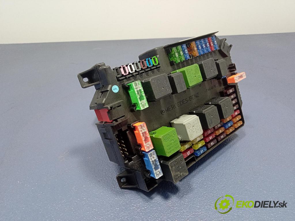 Mercedes S-klasa 2011 skrinka Poistky: A2219067200