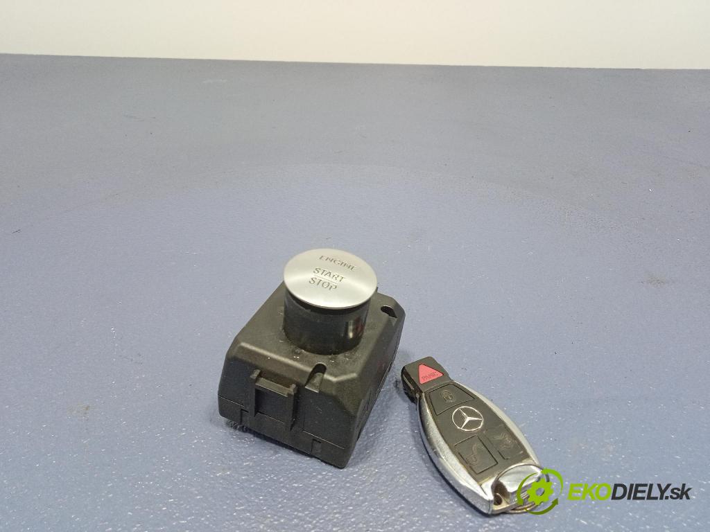 Mercedes S-klasa 2011 Spínač zapaľovania: A2169050000