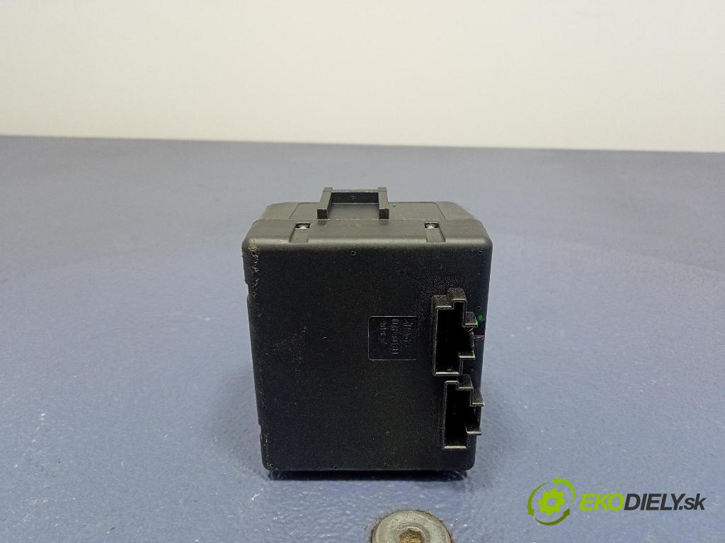 Mercedes S-klasa 2011 Spínač zapaľovania: A2169050000