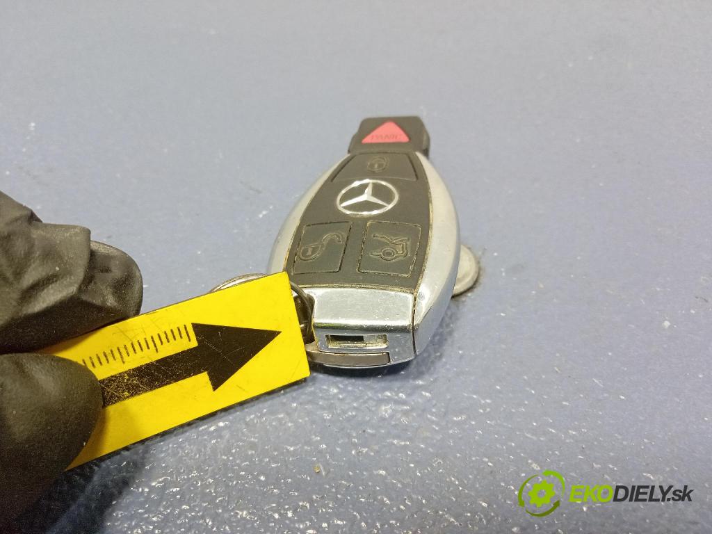 Mercedes S-klasa 2011 Spínač zapaľovania: A2169050000