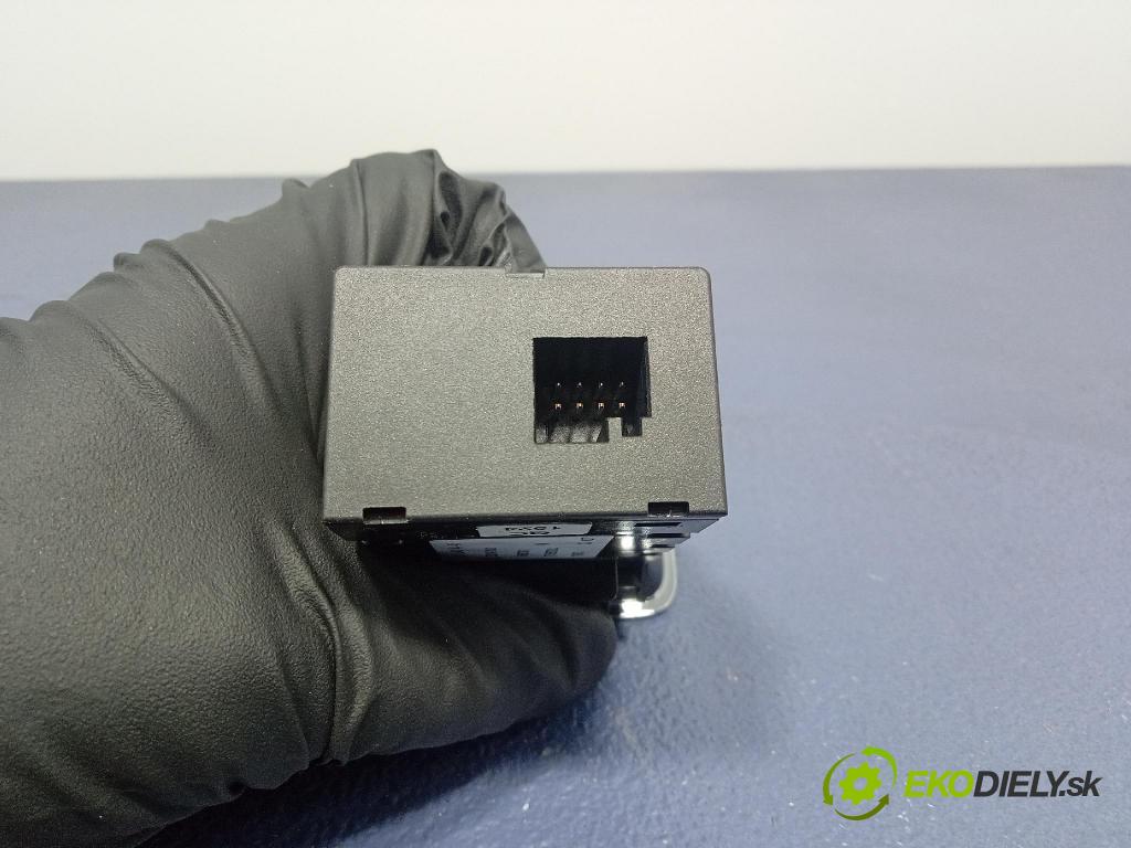 Mercedes S-klasa 2011 prepínač Brzda: Ručná: A2215401445