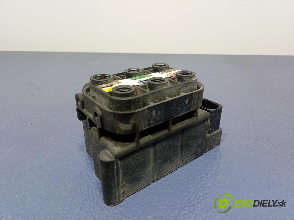 Mercedes S-klasa 2011 Nádrž: Vzduch: A2123200358