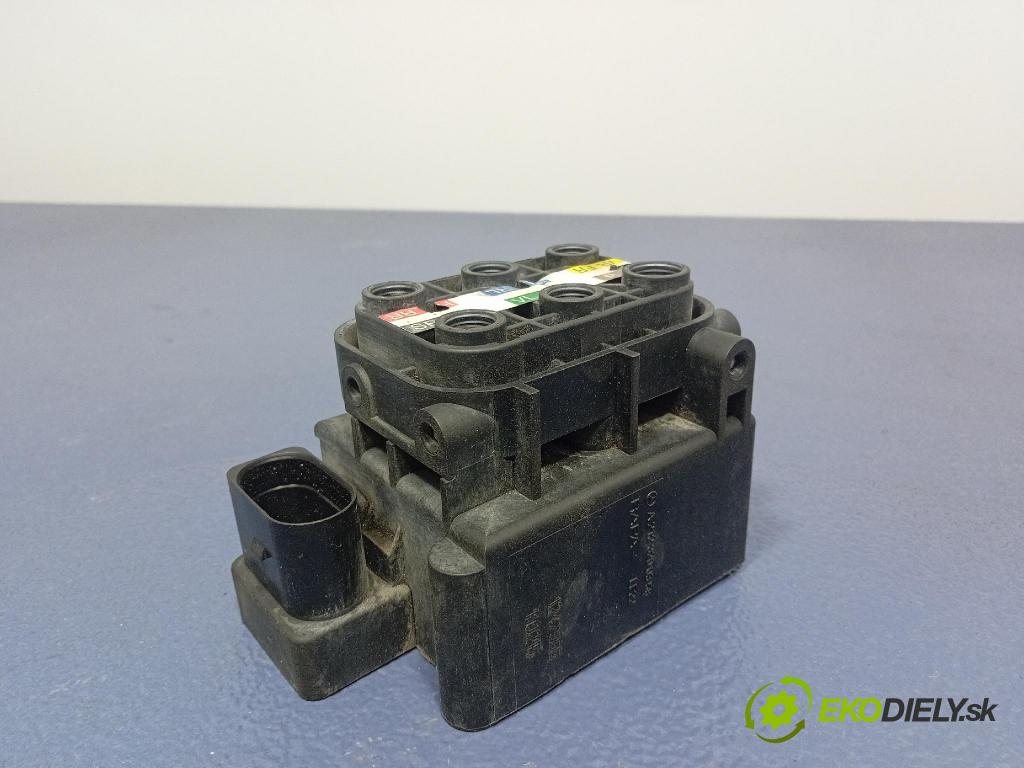 Mercedes S-klasa 2011 Nádrž: Vzduch: A2123200358