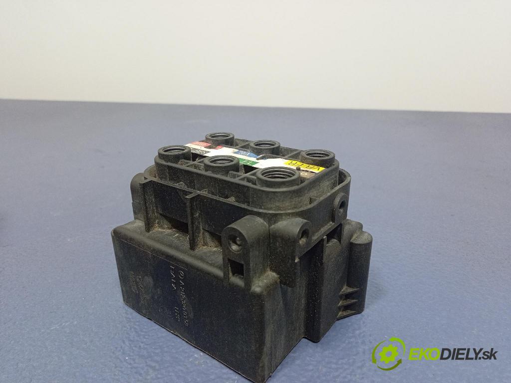 Mercedes S-klasa 2011 Nádrž: Vzduch: A2123200358