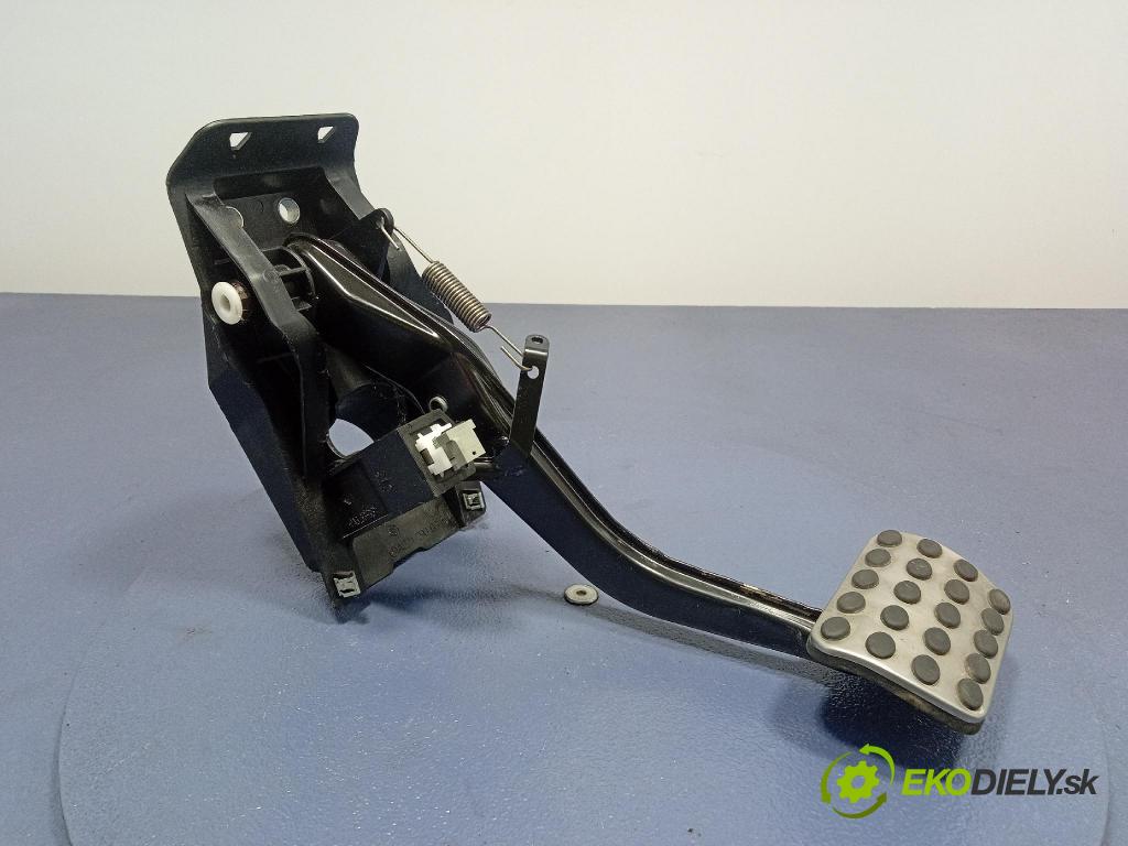 Mercedes S-klasa 2011 pedále A2212901601