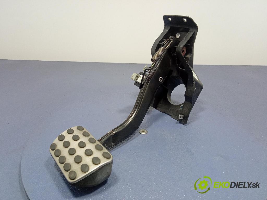 Mercedes S-klasa 2011 pedále A2212901601