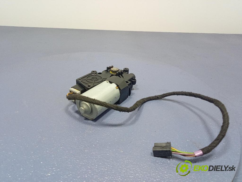 Mercedes S-klasa 2011 Střešní okno: 10006327