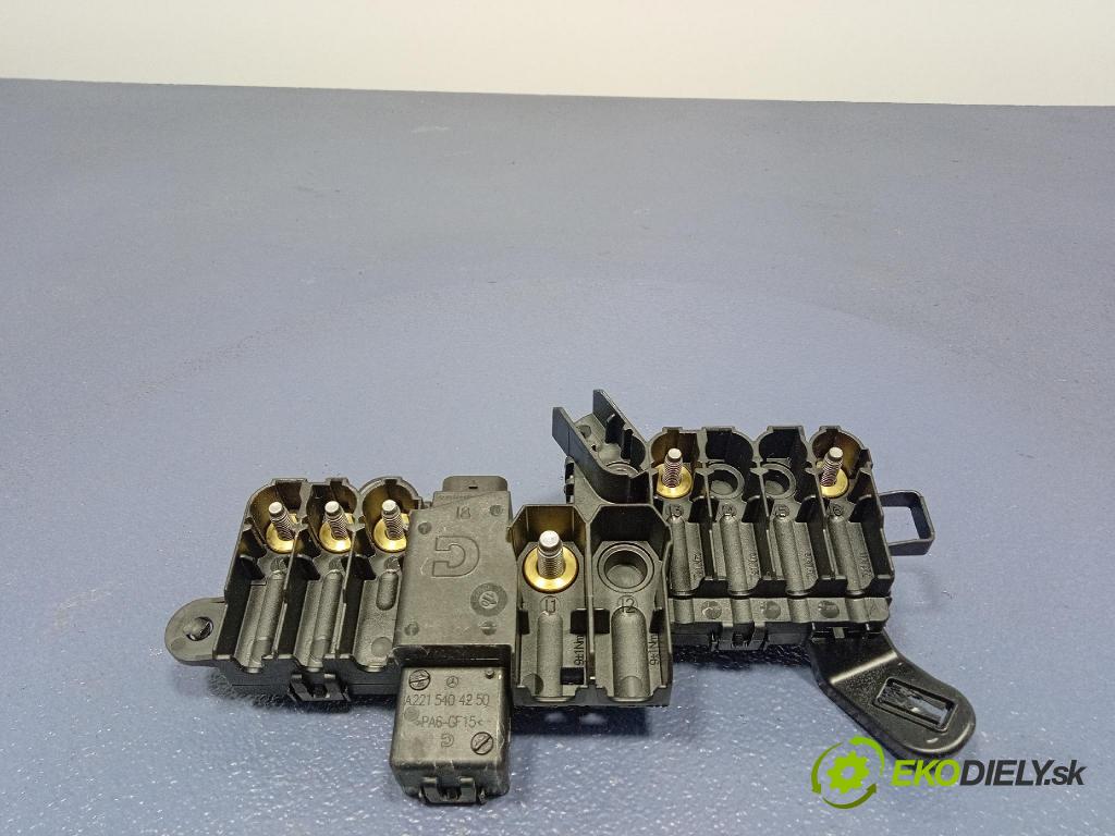 Mercedes S-klasa 2011 skrinka Poistky: A2215404250