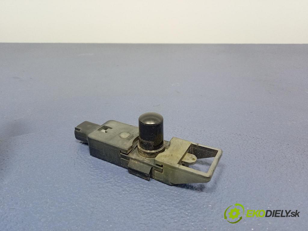 Mercedes S-klasa 2011 snímač Dážď: / Twilight: A2118701310