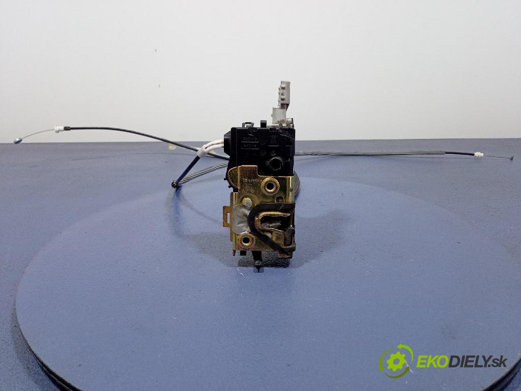 Peugeot 1007 2005 zámok dvere Predné v pravo: 9646010680D