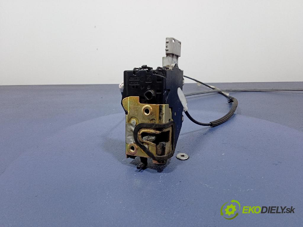 Peugeot 1007 2005 zámok dvere Predné v pravo: 9646010680D