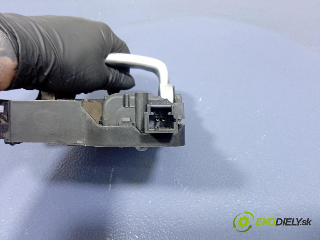 Peugeot 1007 2005 rukoväť Vnútri: 96801415VV