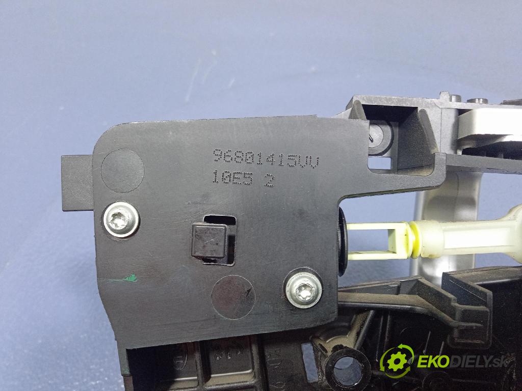 Peugeot 1007 2005 rukoväť Vnútri: 96801415VV