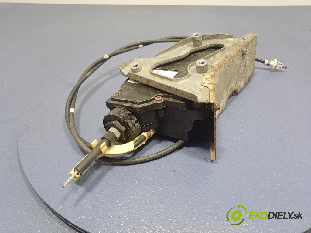 Mercedes S-klasa 2011 riadiaca jednotka A2214302849