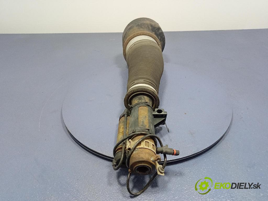 Mercedes S-klasa 2011 tlmič Predné Správny.: