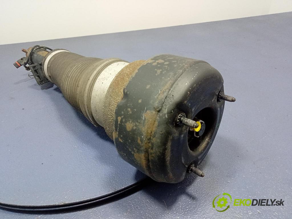 Mercedes S-klasa 2011 tlmič Predné Správny.: