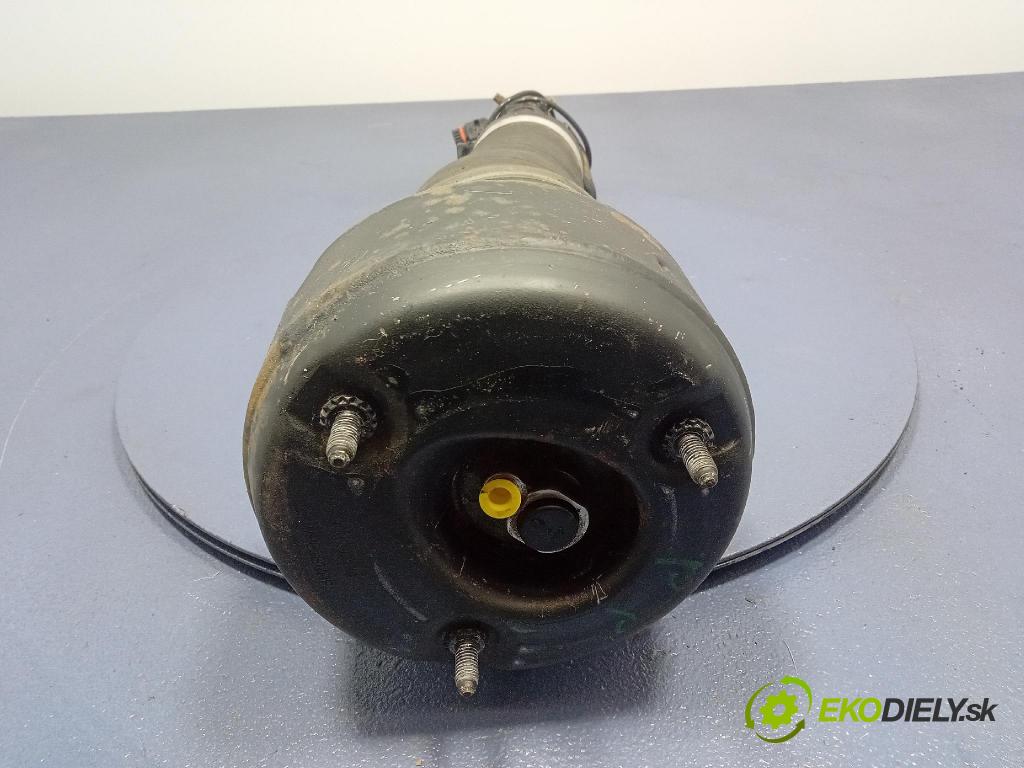 Mercedes S-klasa 2011 tlmič Predné Správny.: