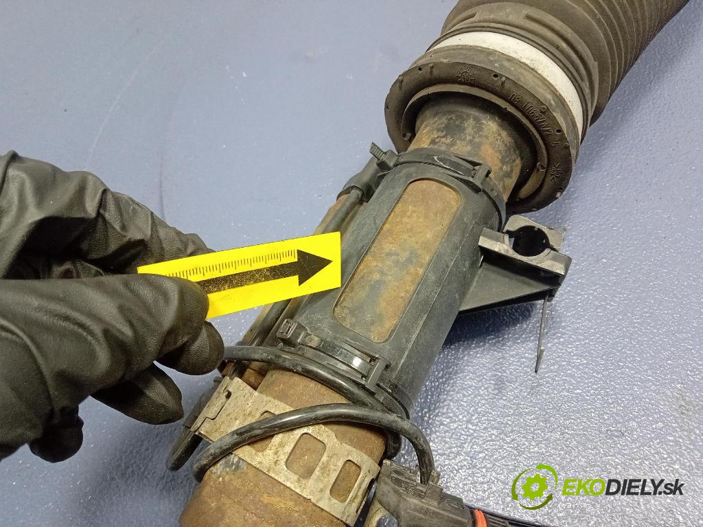 Mercedes S-klasa 2011 tlmič Predné Správny.: