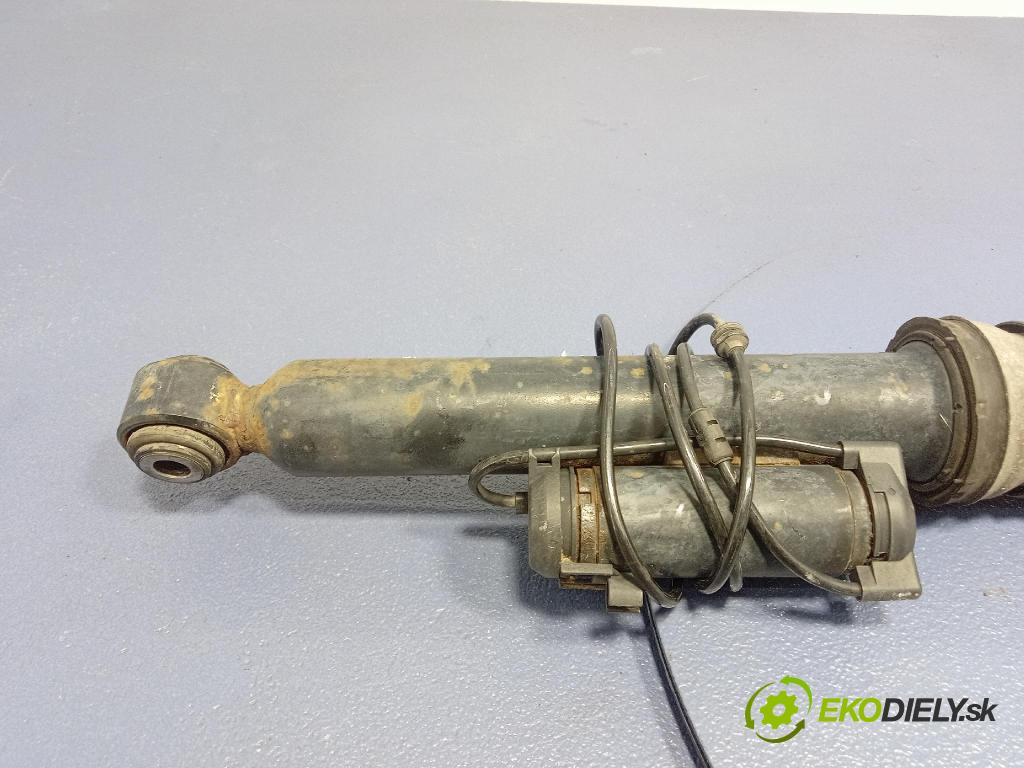 Mercedes S-klasa 2011 tlmič zad Vľavo.: A2213202113