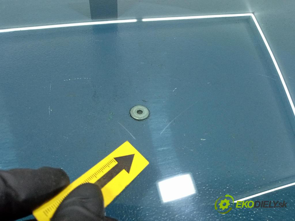 Peugeot 1007 2005 sklo dvere Predné ľavá