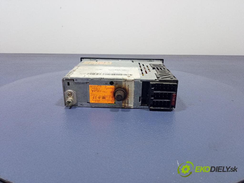 Vw Passat 1995 Radio I Navigácia: 1H0035186