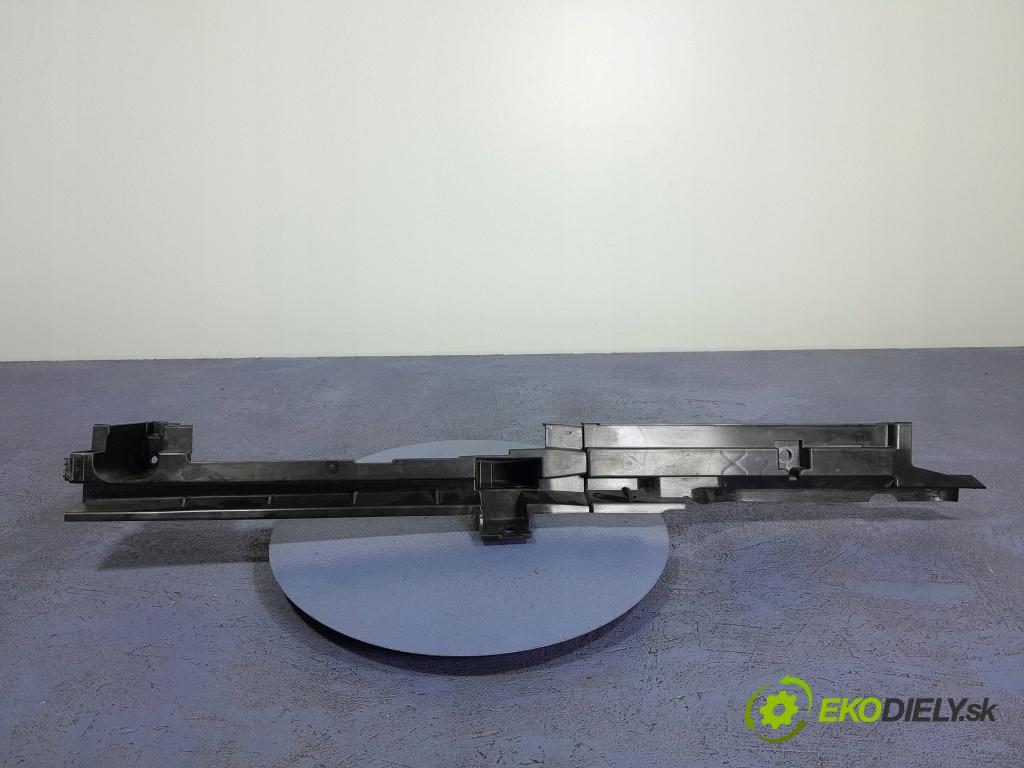 Volvo XC60 2020 kryt Plast: Interiéry: 32149607