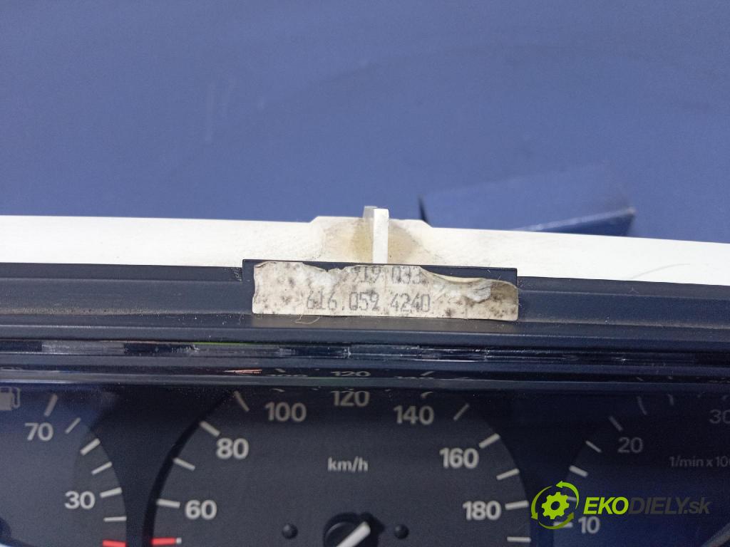 Vw Passat 1995 prístrojovka/ budíky 3A0919033R