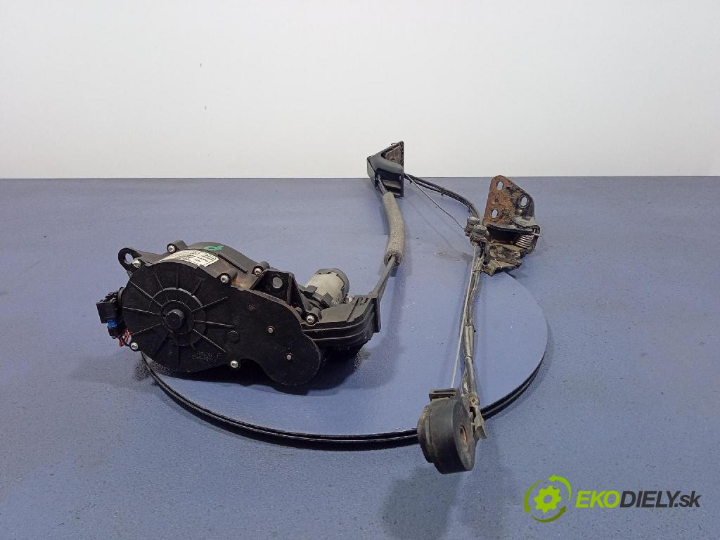 Peugeot 1007 2005 Závěs: dvere 9680250280