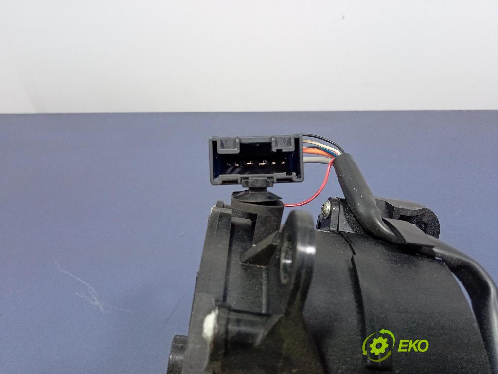 Peugeot 1007 2005 Závěs: dvere 9680250280