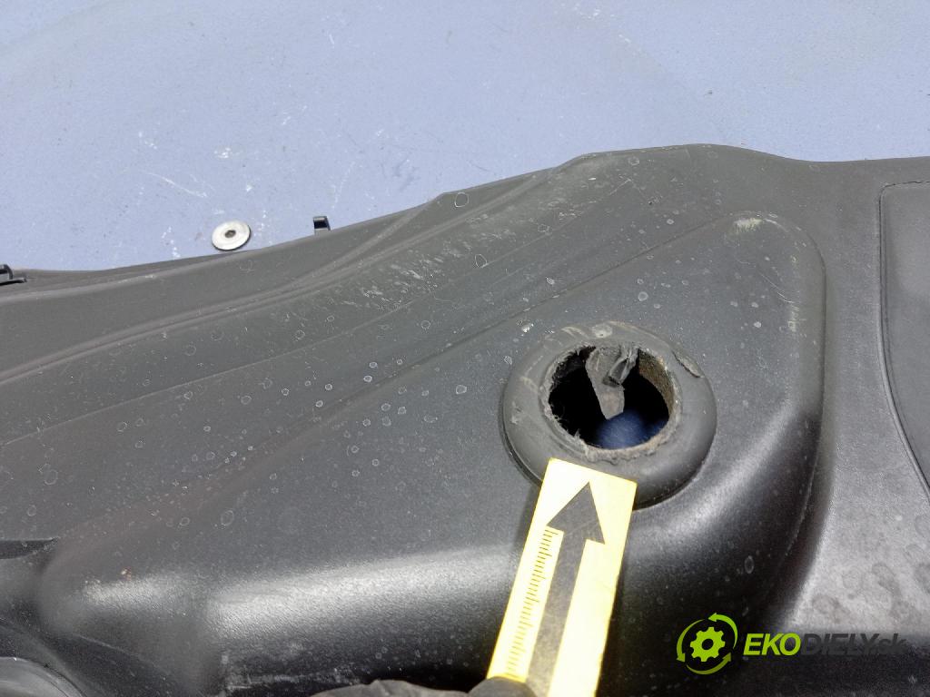 Mercedes S-klasa 2011 torpédo A2218800105