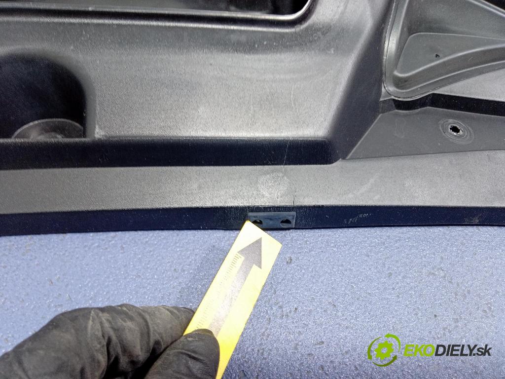 Mercedes S-klasa 2011 torpédo A2218800105