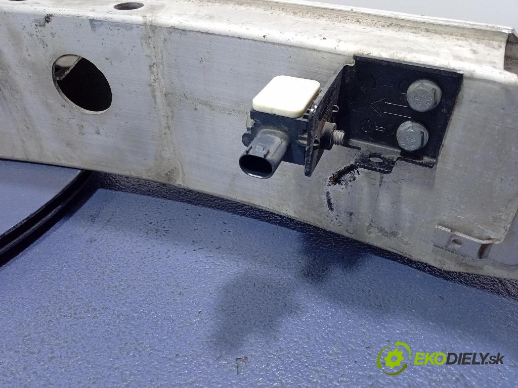 Mercedes S-klasa 2011 výstuha narazník Predné A2216221504