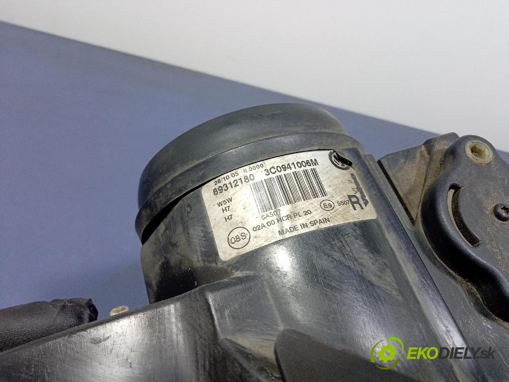 Vw Passat 2005 Reflektor: v pravo: 3C0941006M