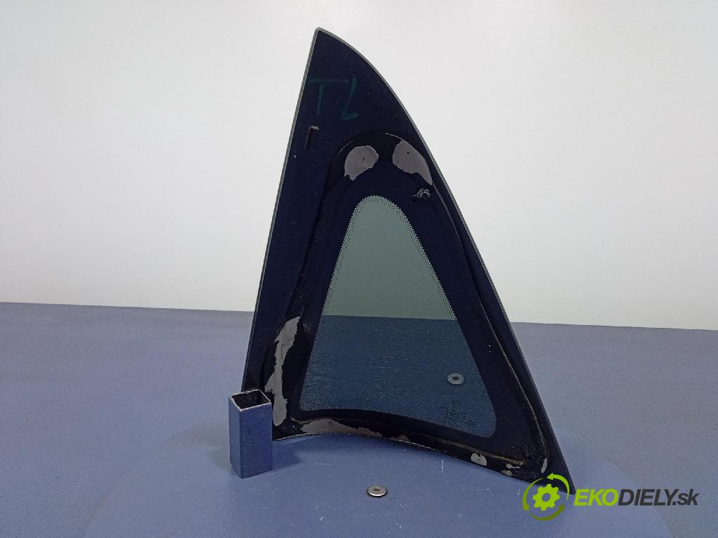 Peugeot 1007 2005 sklo Karoséria: zad