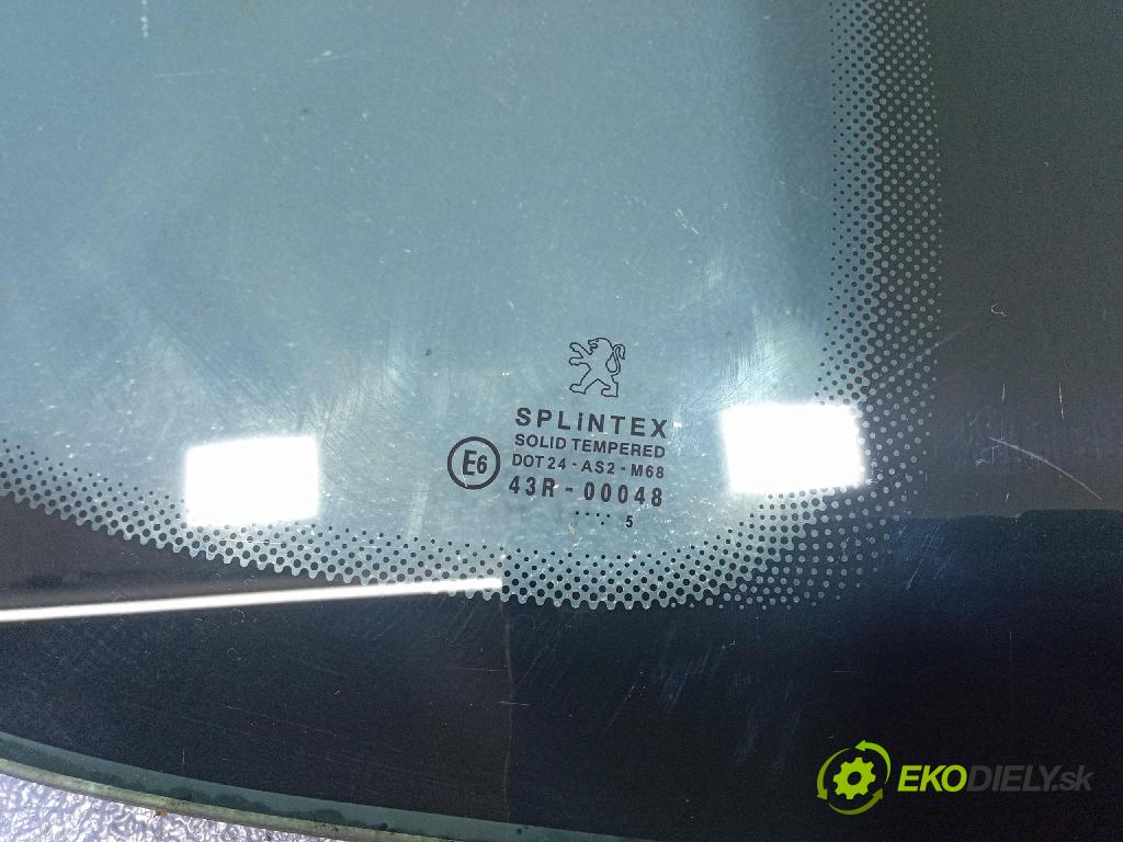 Peugeot 1007 2005 sklo Karoséria: zad